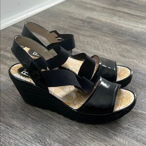 Fly London Wedge Sandals EU 39 (US 8.5) Black Patent Strappy Platform Comfort =